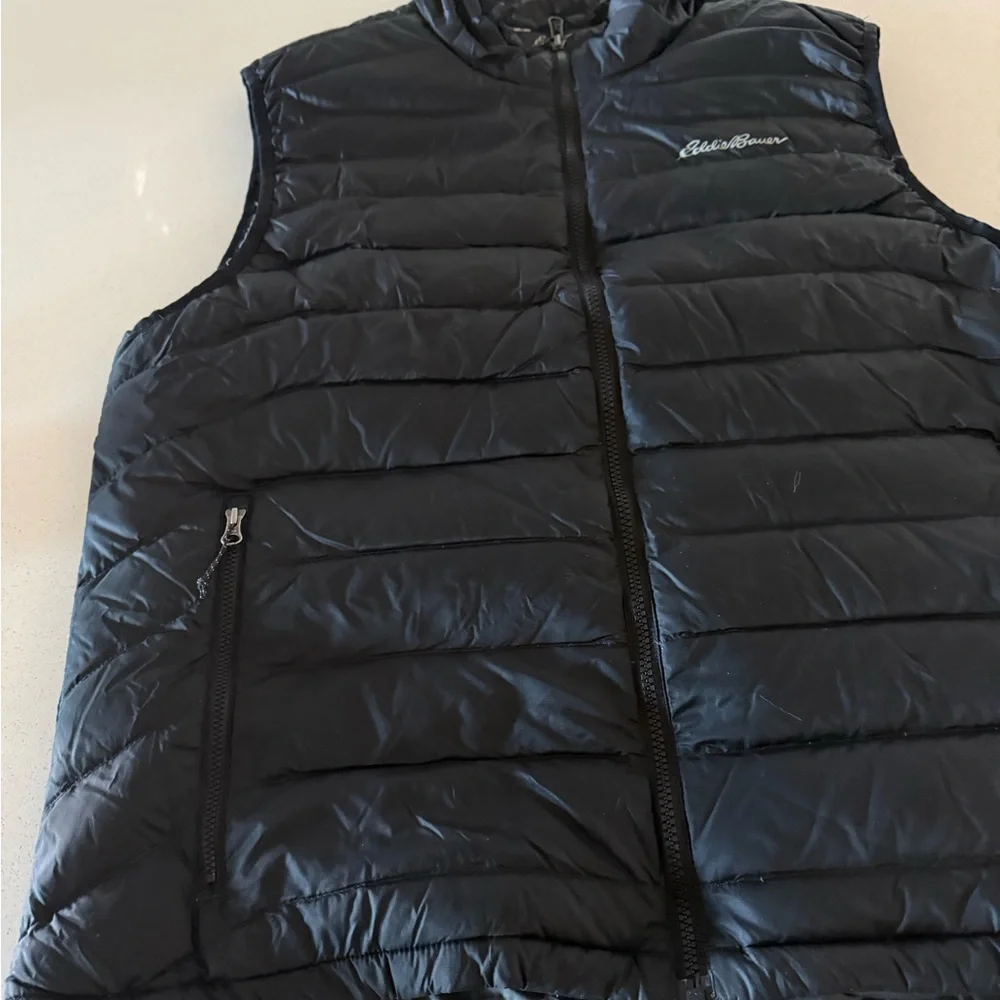 Eddie Bauer Men's Black Puffer Vest Size Large - Picture 9 of 10